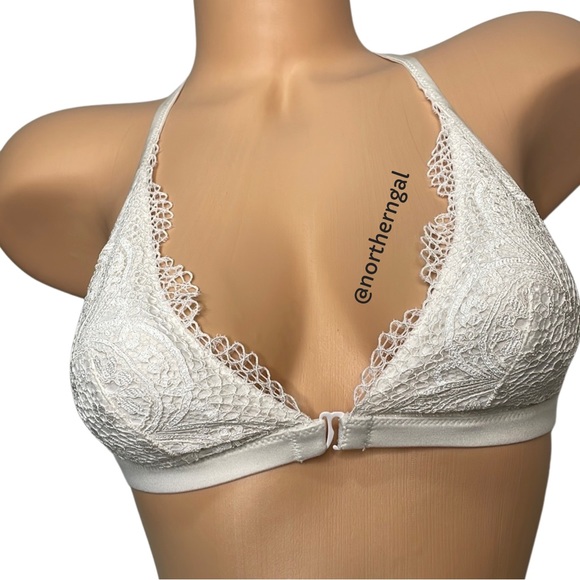 Victoria’s Secret Front Close Bralette in White - Picture 6 of 17